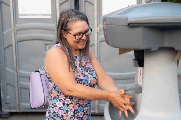 Porta potty delivery and setup in Weber City, VA